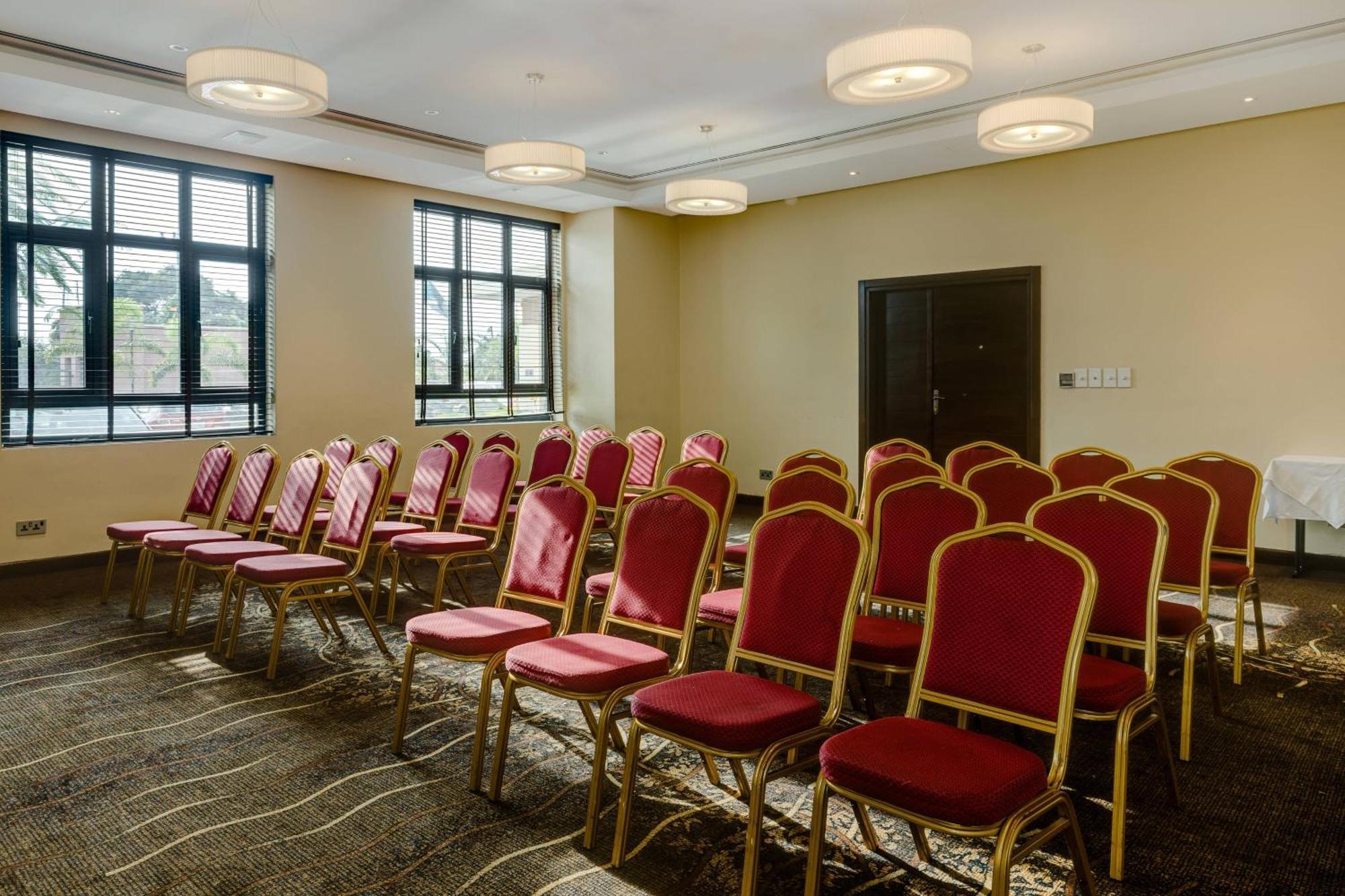 לגוס Protea Hotel By Marriott Ikeja Select מראה חיצוני תמונה