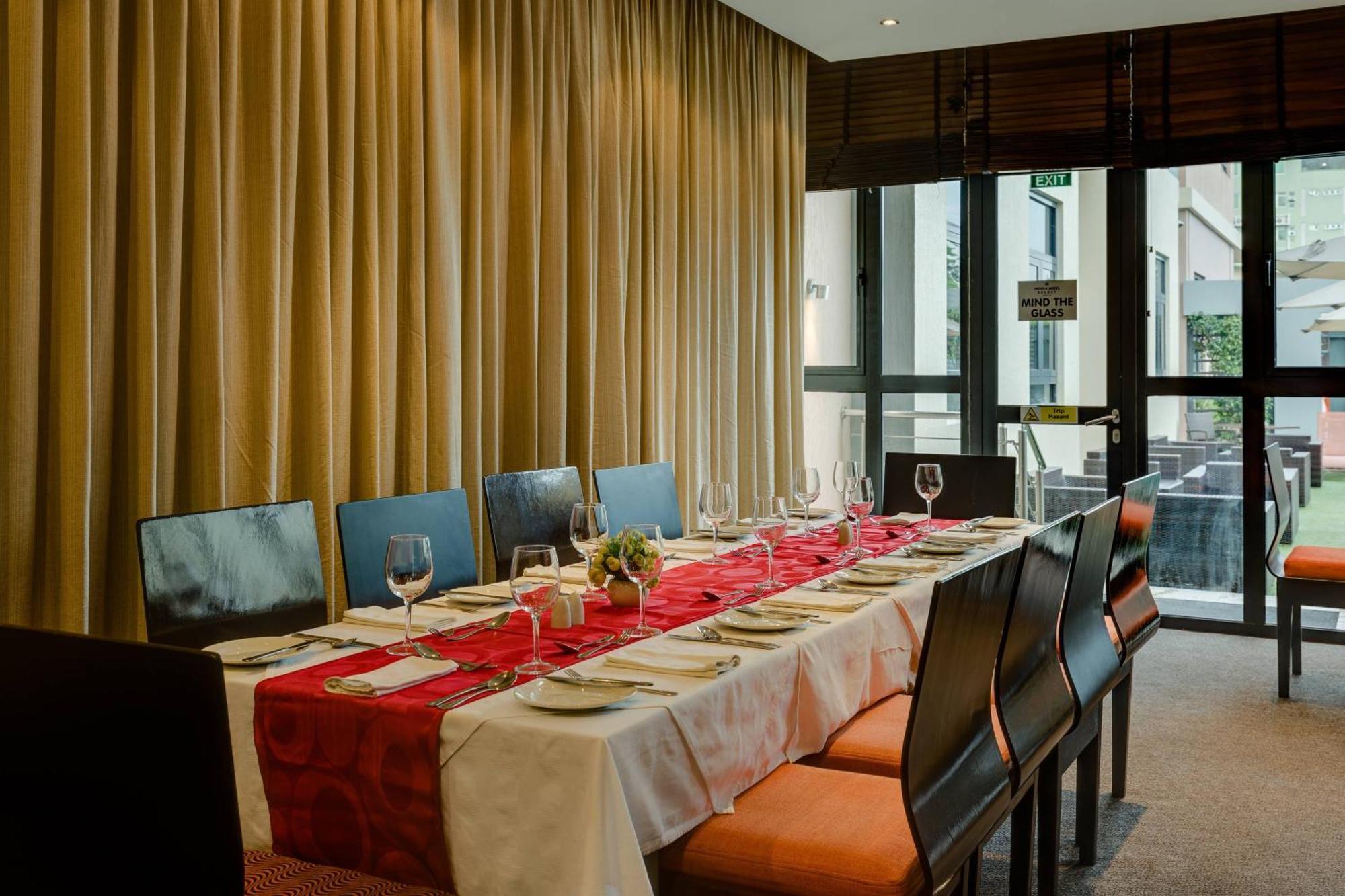 לגוס Protea Hotel By Marriott Ikeja Select מראה חיצוני תמונה